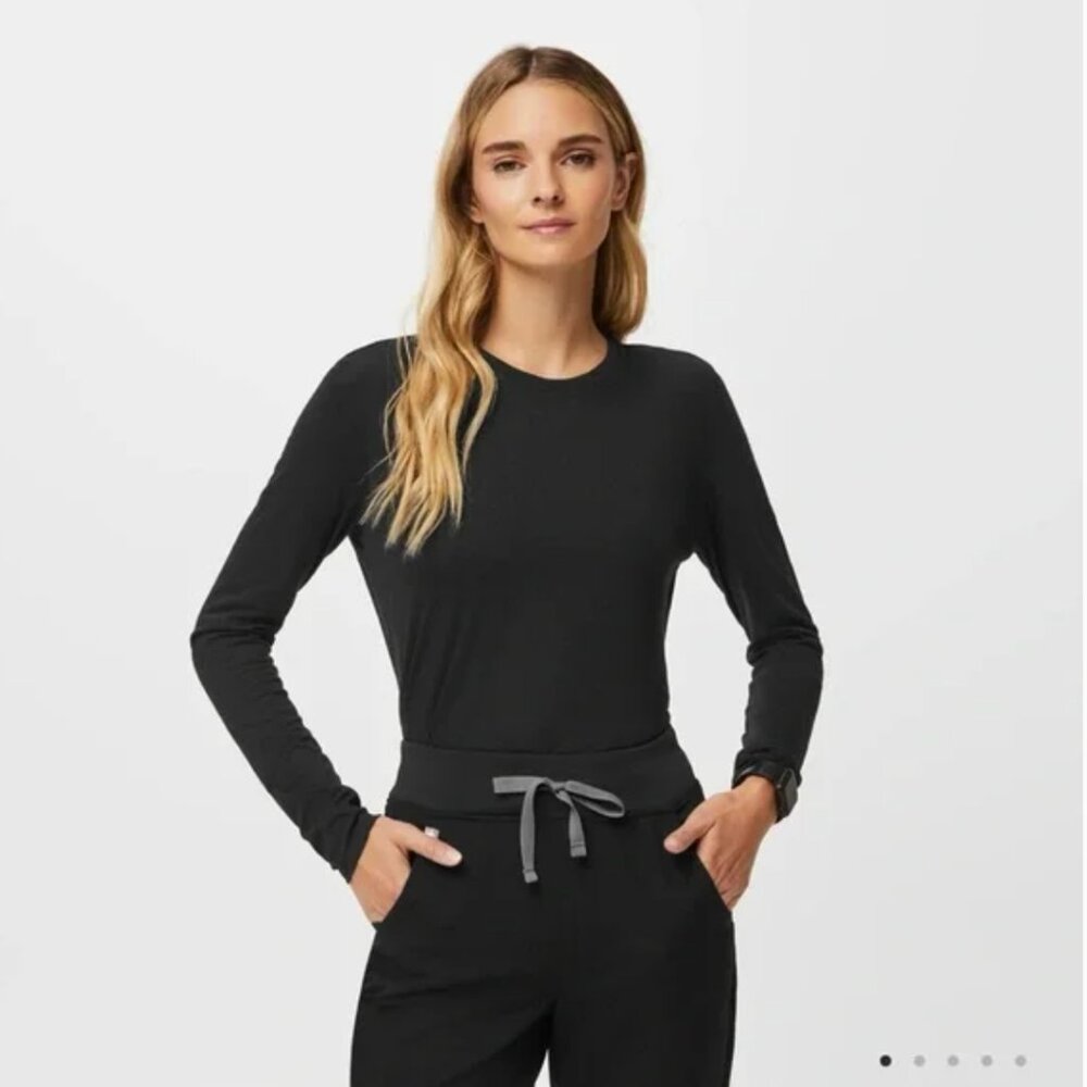 Figs NWT Supersoft Longsleeve Underscrub Black XS